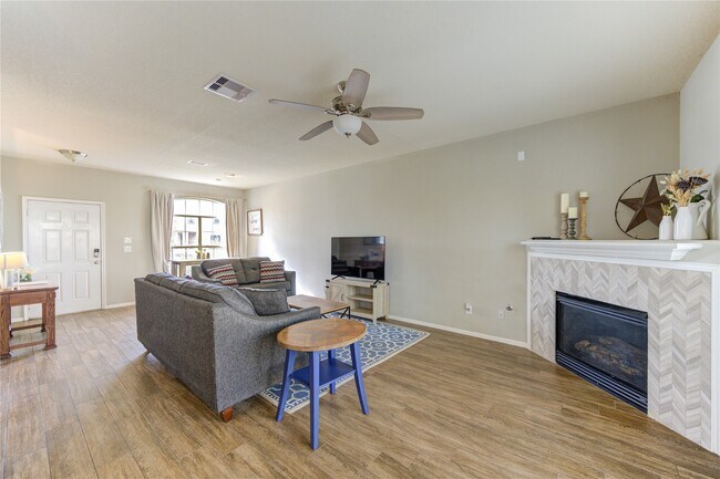 Building Photo - 2351 Urban Forest Ct