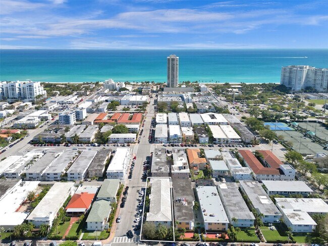 Building Photo - 540 74th St