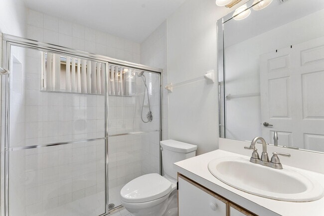 Building Photo - 107 Meadowlands Dr