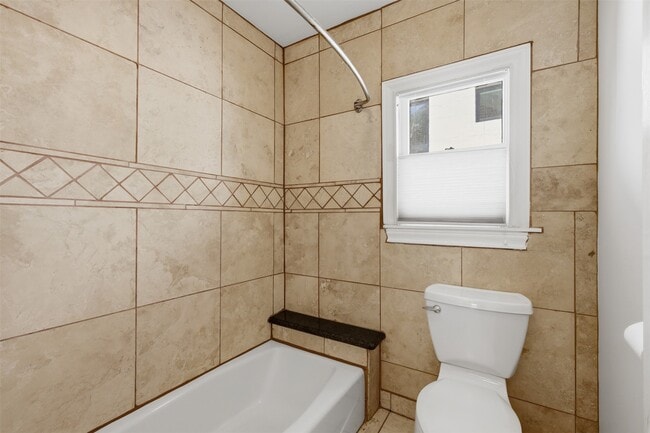 Building Photo - 2132 Tangley St