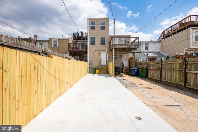 Building Photo - 1714 Patapsco St