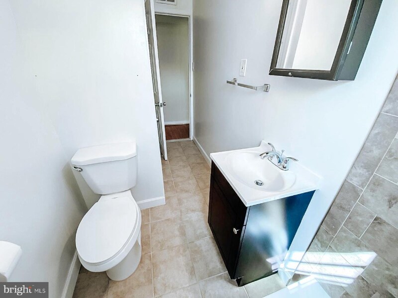 Building Photo - 824 S Arlington Mill Dr