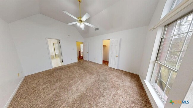 Building Photo - 609 Man O War Dr