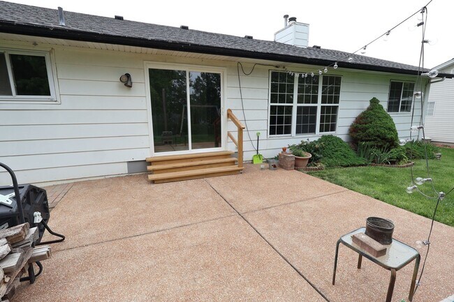 Building Photo - 622 Rustic Valley Dr