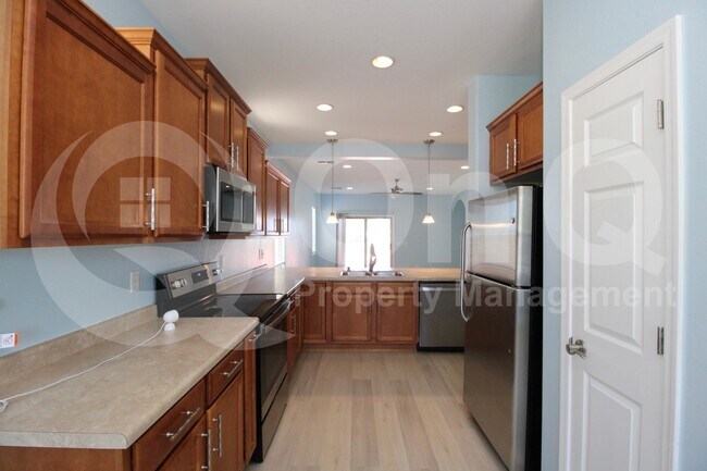 Building Photo - 38032 W Vera Cruz Dr