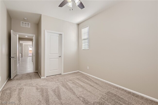 Building Photo - 974 Spiracle Ave