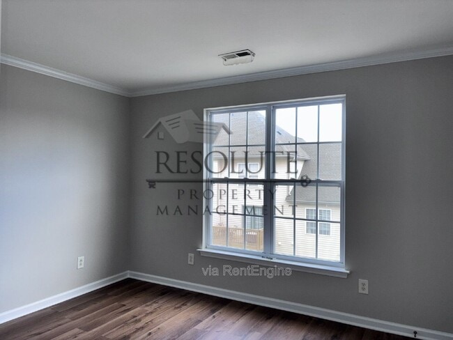 Building Photo - 9804 Grettle Ct