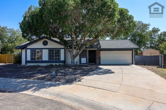 Building Photo - 3Bed/2Bath House at 59th Ave/Union Hills! Move-In Ready on 07/30/2026!
