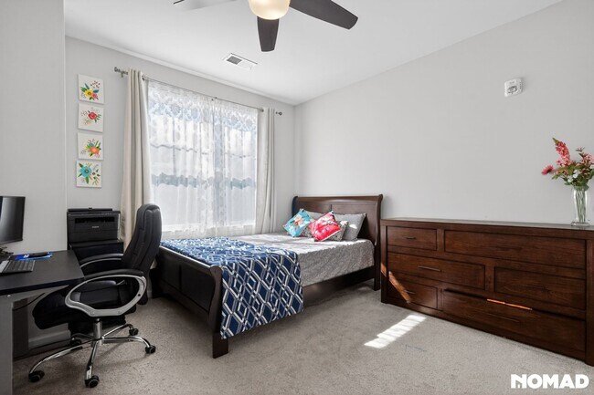 Building Photo - Charming 3BR Townhome in Highland Park