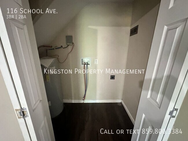 Building Photo - 116 School Ave