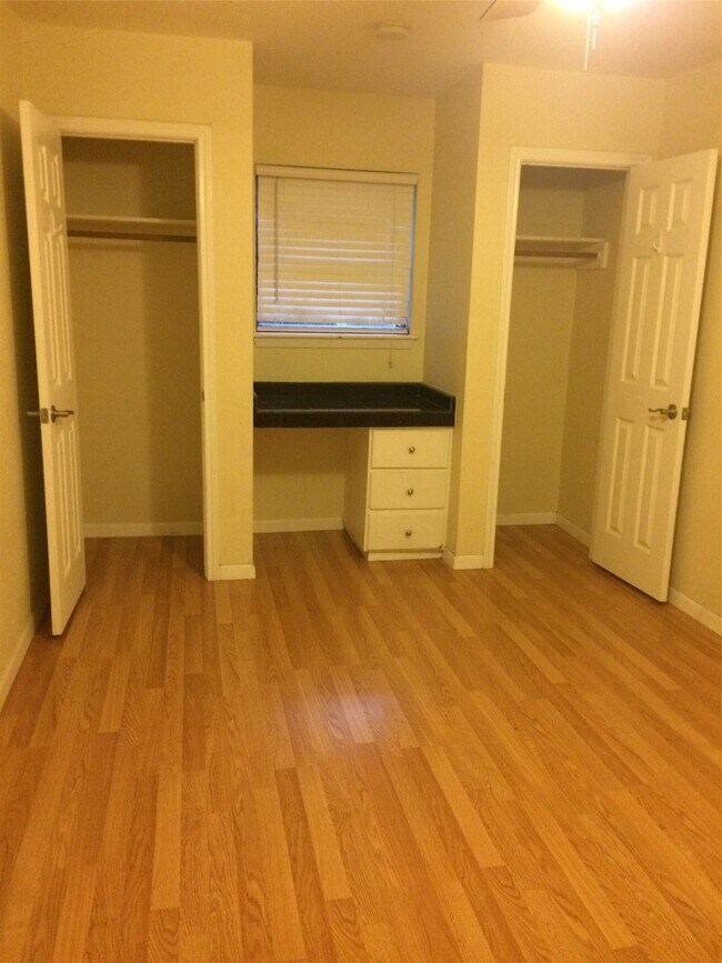 Building Photo - 4306 Avenue A