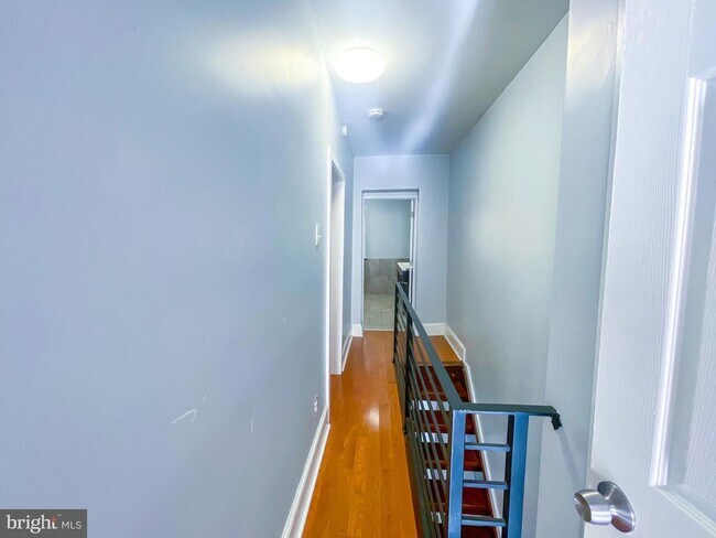 Building Photo - 2113 Mountain St