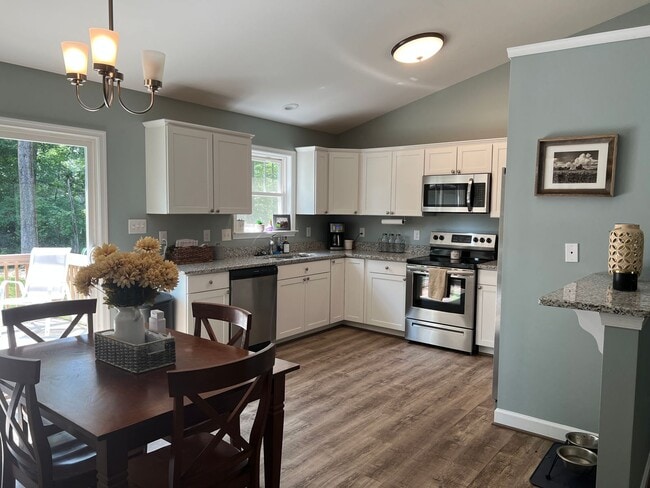 Building Photo - Sought after Waterfront Community in Colonial Beach