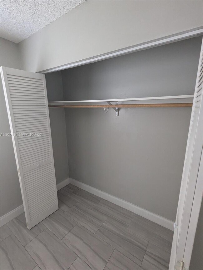 Building Photo - 7610 SW 10th St