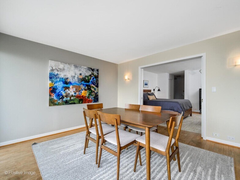 Building Photo - 2020 N Lincoln Park W