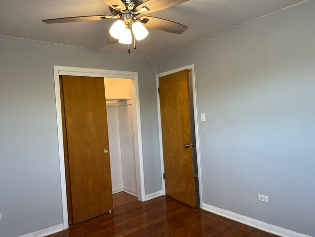 Building Photo - 3601 W 79th St