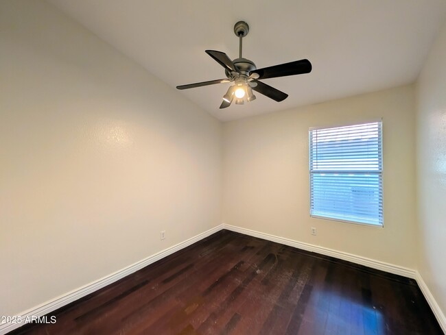 Building Photo - 5232 W Tonto Rd