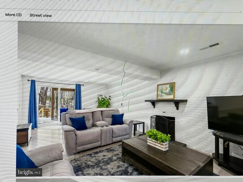 Building Photo - 8607 Pinecliff Dr