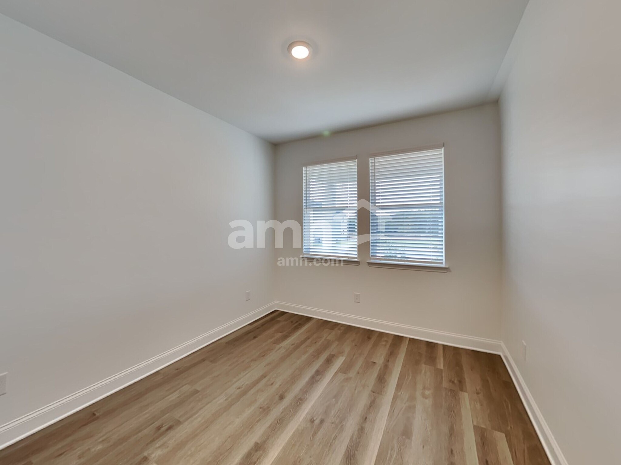 Building Photo - 30 Hickory Ct