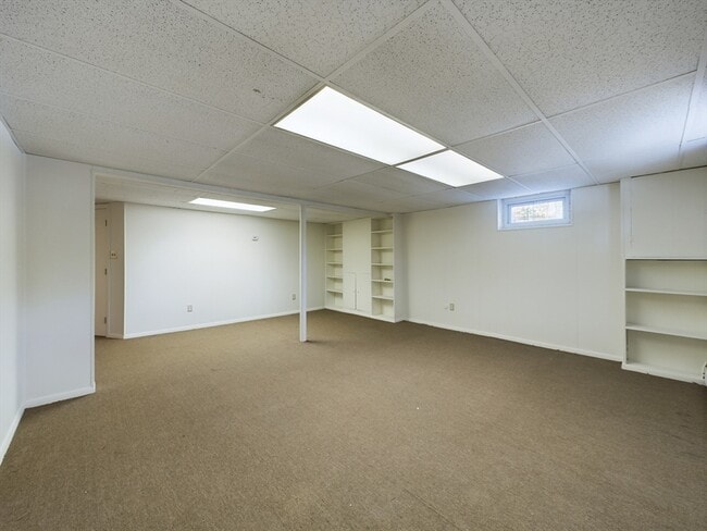 Building Photo - 97 Old Post Rd