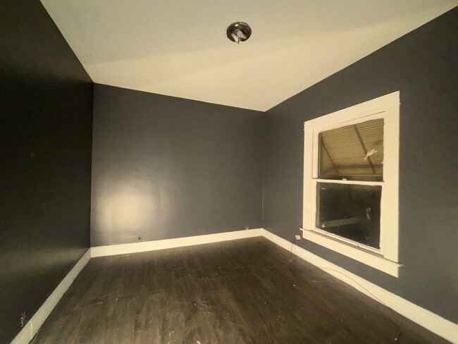 Building Photo - 435 S 18th St
