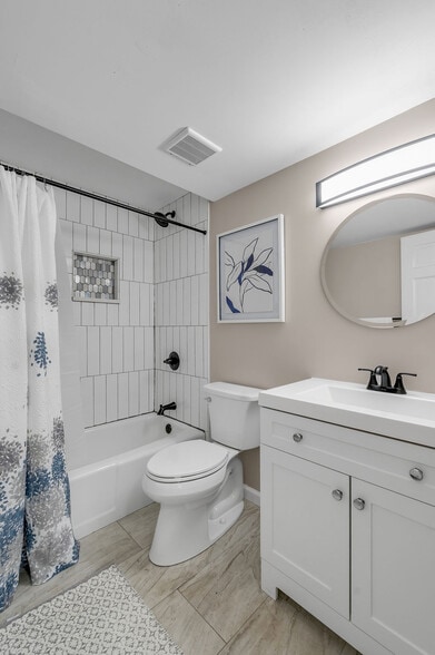 Building Photo - 1244 Gainesway Dr
