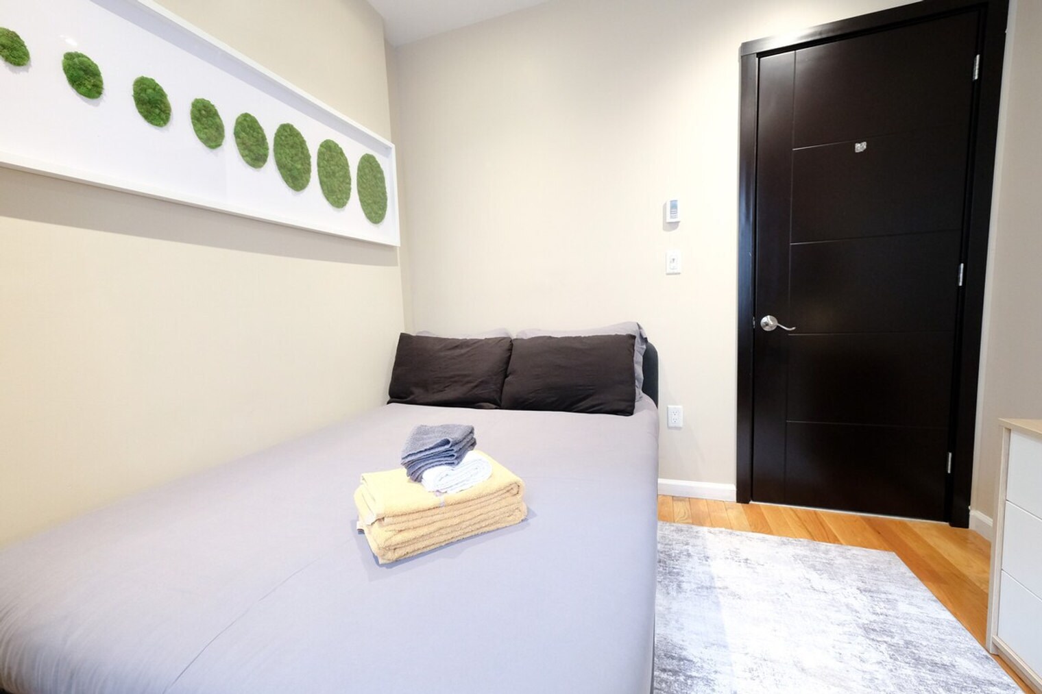 Building Photo - 5 W 101st St