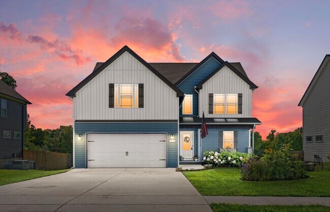 Building Photo - 1328 Sussex Dr
