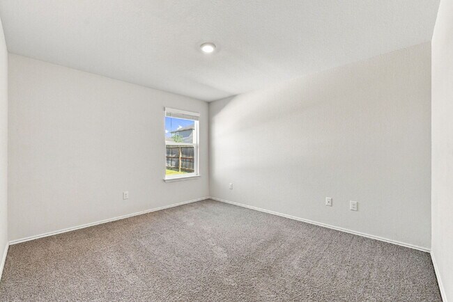 Building Photo - 8111 Autares Sq