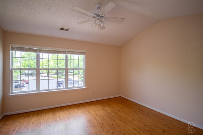 Building Photo - Townhome in 28273