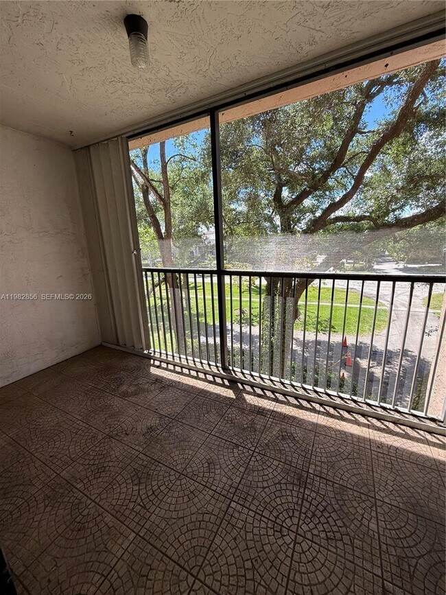 Building Photo - 6800 Cypress Rd