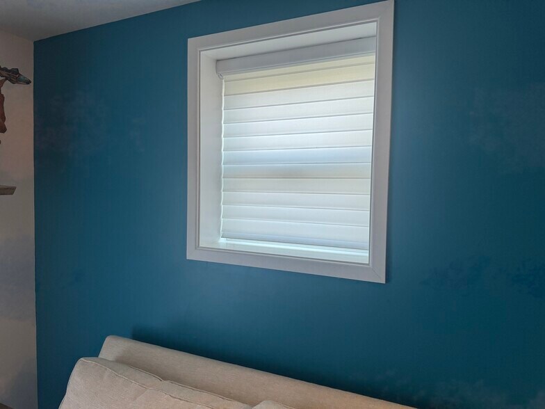 Building Photo - 342 S Mount Vernon Ave