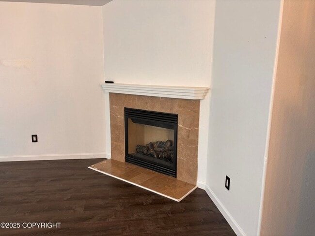 Building Photo - Beautiful East Anchorage 3 Bedroom Home!