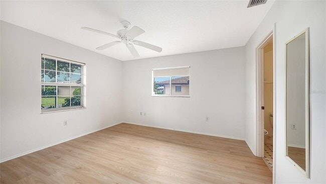 Building Photo - 515 Rousseau Dr