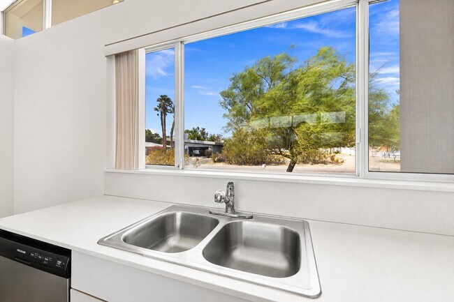 Building Photo - 67645 Long Canyon Ln