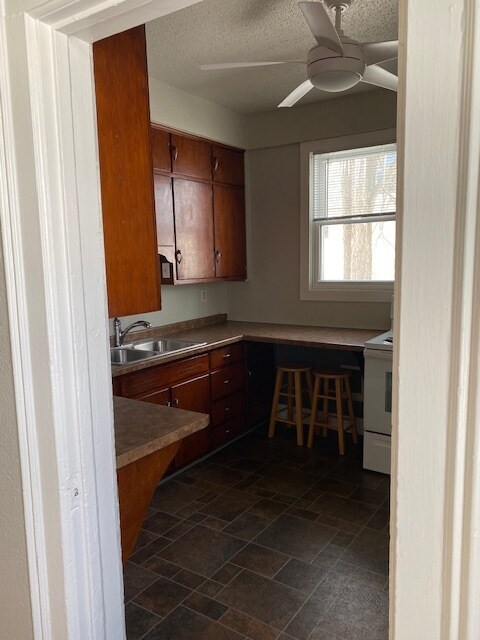 Building Photo - Main St