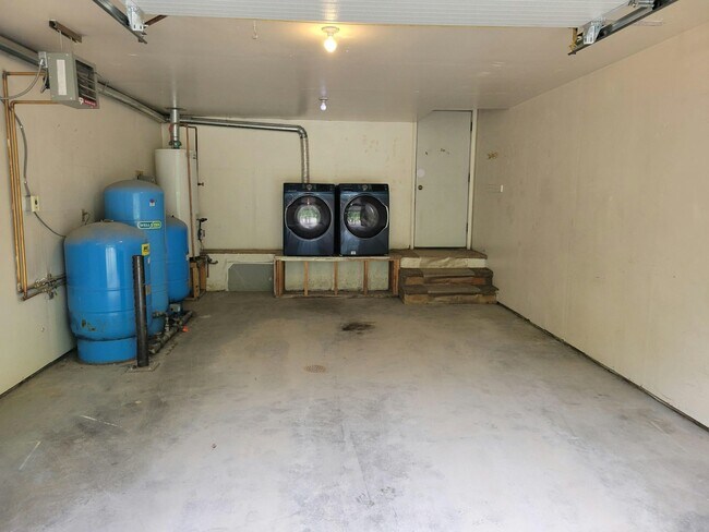 Building Photo - 3125 E Beech Way