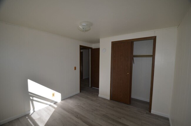 Building Photo - 1154 Straight Creek Dr