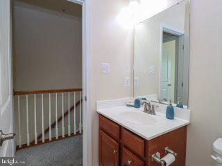 Building Photo - 7721 Duncannon Ln