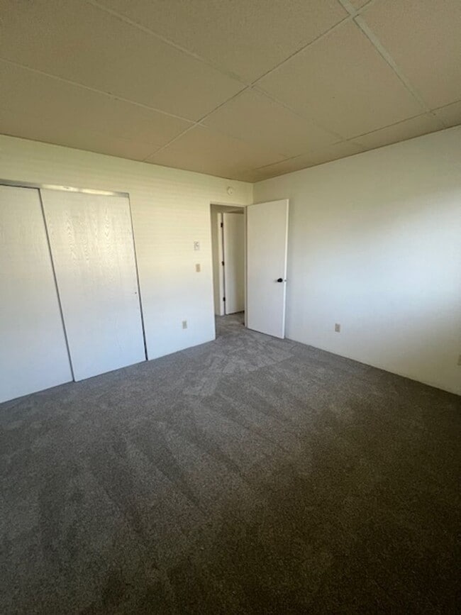 Building Photo - 2 Bedroom 1 Bathroom 4 Plex