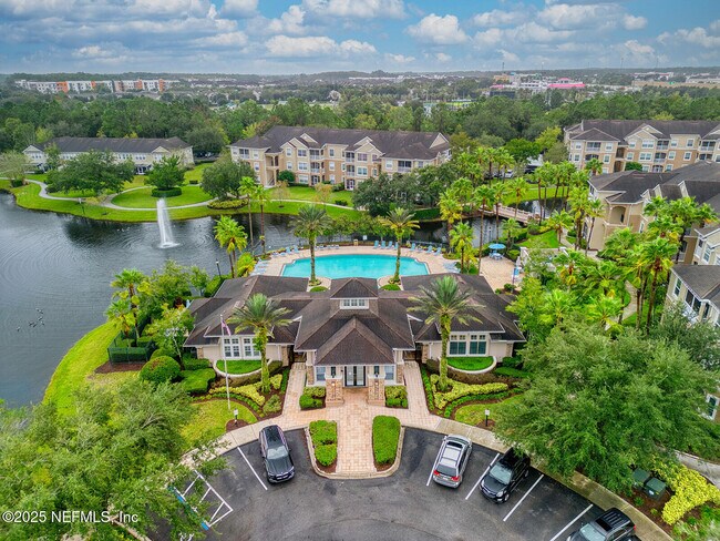 Building Photo - 7990 Baymeadows Rd