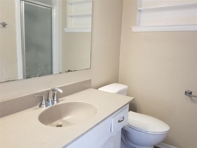 Building Photo - 3625 Venice Dr