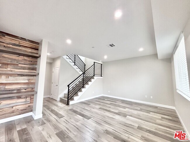 Building Photo - 14528 Killion St