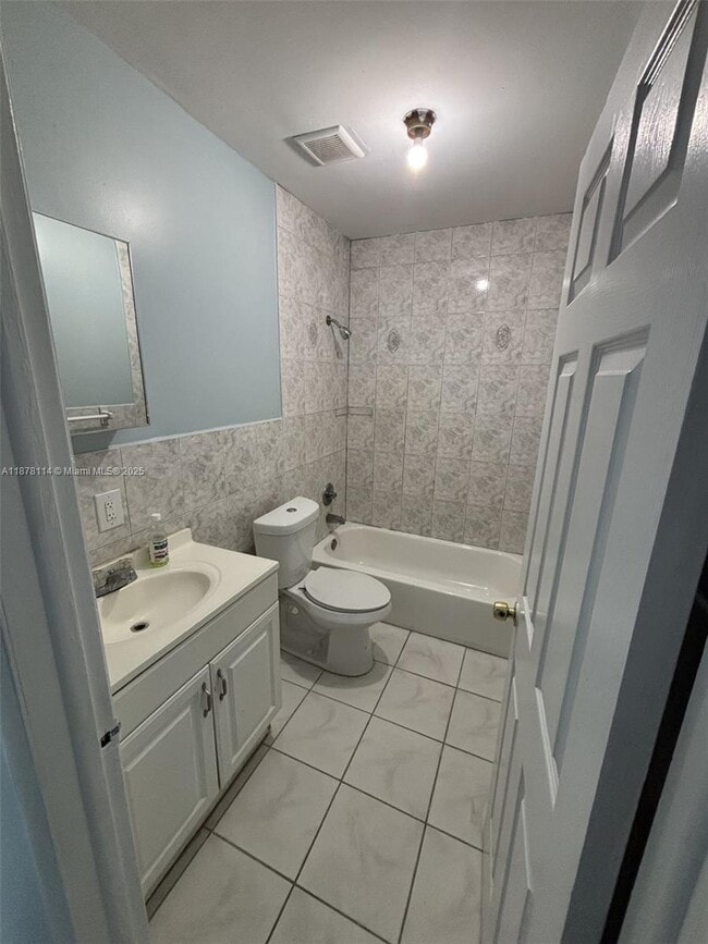Building Photo - 384 NW 93rd St