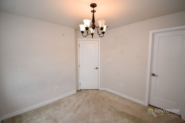 Building Photo - 32 Jessop Ln