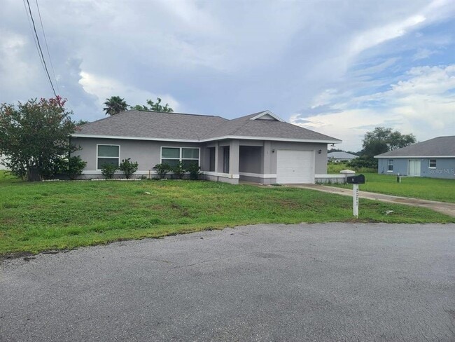 Primary Photo - 3 Willow Pl