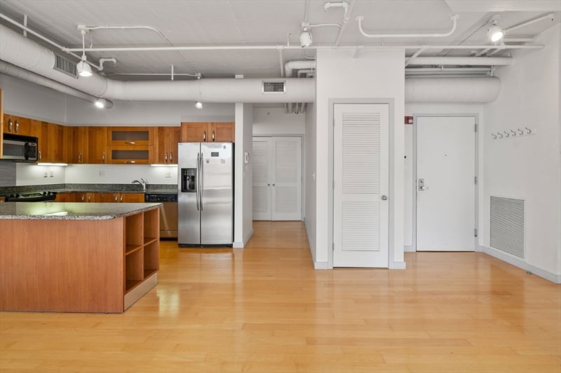 Building Photo - 210 South St