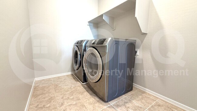 Building Photo - 26410 N Thornhill Dr