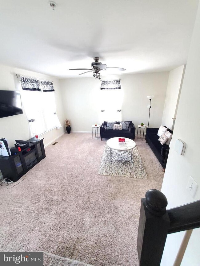 Building Photo - 5409 Double Day Ln