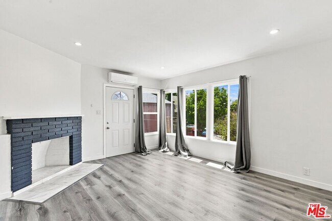 Building Photo - 11485 Cumpston St